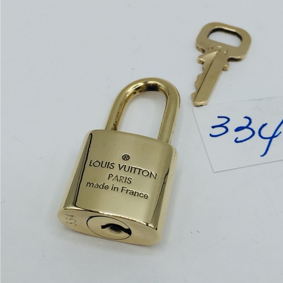 Authentic Louis Vuitton padlock lock and key 334 - Picture 5 of 8